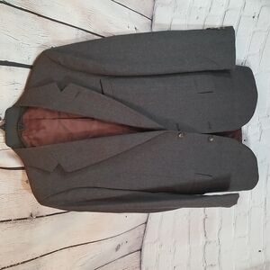 English Manor men's two button wool sport coat.